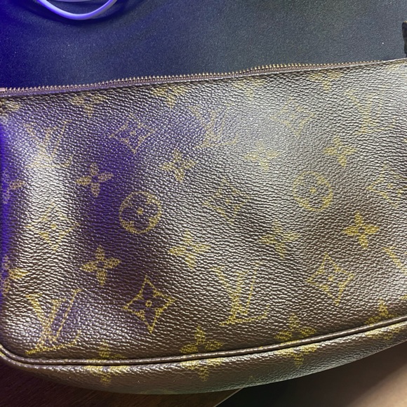 Louis Vuitton Pochette bag - Picture 1 of 4